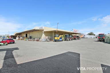 302 Gnangara Road Landsdale WA 6065 - Image 4