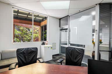 10/76 Canning Highway Victoria Park WA 6100 - Image 3