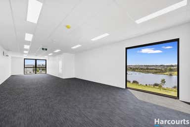 5 Maughan Way Cranbourne West VIC 3977 - Image 3