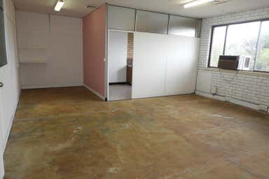 Studio 4/4 George Street Warilla NSW 2528 - Image 3