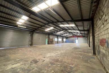 3/8-10 Jones Road Capalaba QLD 4157 - Image 3