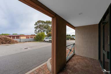 4/133 Winton Road Joondalup WA 6027 - Image 4