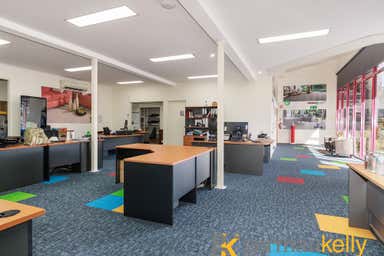 Unit  2, 126 Canterbury Road Kilsyth VIC 3137 - Image 3