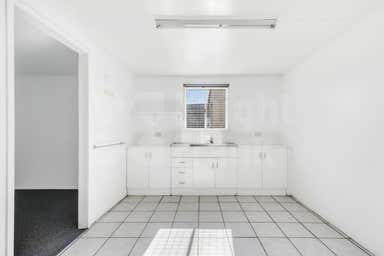 3/197 Kent Street Rockhampton City QLD 4700 - Image 4