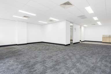 3.02, 25 Solent Circuit Norwest NSW 2153 - Image 3