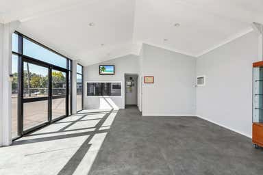 218 Bridge Street Tamworth NSW 2340 - Image 4