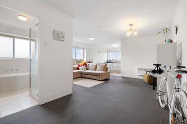 62 McPherson Street Essendon VIC 3040 - Image 3