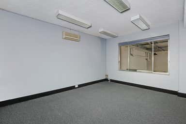 2/35 King Road Hornsby NSW 2077 - Image 3