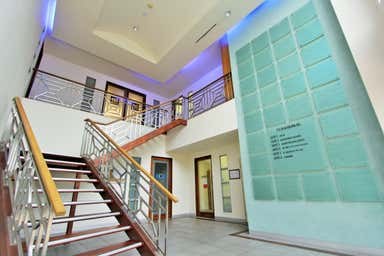 2/752 Blackburn Road Notting Hill VIC 3168 - Image 4