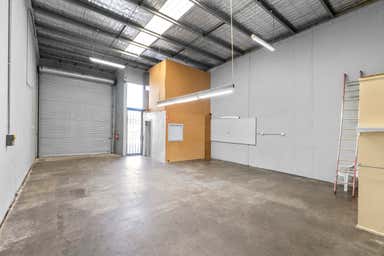 2/135 Somerset Road, Campbellfield VIC 3061 - Image 3