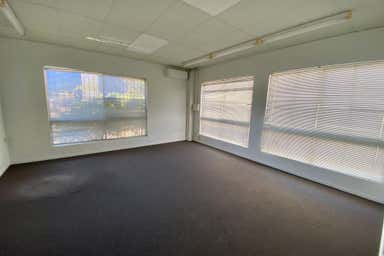 7/9-11 Lawrence Drive Nerang QLD 4211 - Image 4