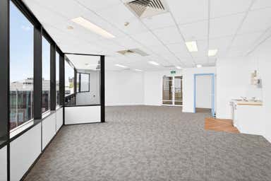 1503/56 Scarborough Street Southport QLD 4215 - Image 4