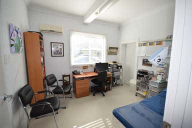 137 Russell Street - Suite 3 Toowoomba City QLD 4350 - Image 2