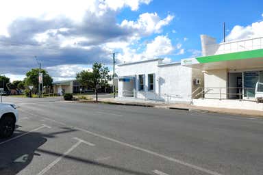 70 Kariboe Street Biloela QLD 4715 - Image 4