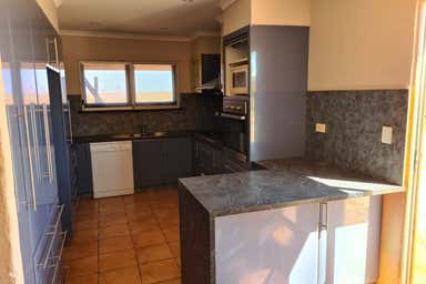 27 Ridley Street Wedgefield WA 6721 - Image 4