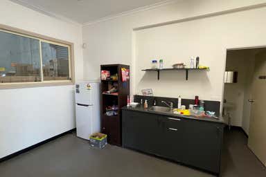 Unit  21, 137-145 Rooks Road Nunawading VIC 3131 - Image 4