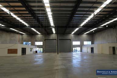 33 - 35 Nealdon Drive Meadowbrook QLD 4131 - Image 4