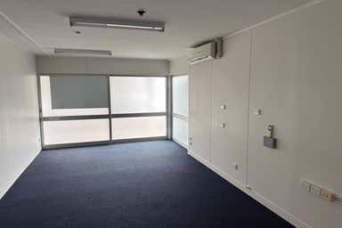 5/18-22 First Avenue Maroochydore QLD 4558 - Image 3