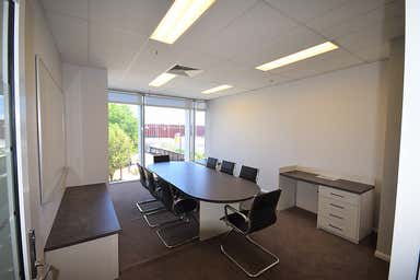 Suite 8, 532-542 Ruthven Street (Level 2) Toowoomba City QLD 4350 - Image 3