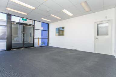 Unit 2,11 Mallaig Way Canning Vale WA 6155 - Image 4