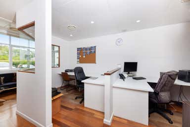 2/43 Tallebudgera Creek Road Burleigh Heads QLD 4220 - Image 4