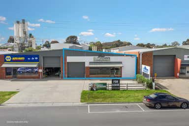 2/201 Breen Street Quarry Hill VIC 3550 - Image 4