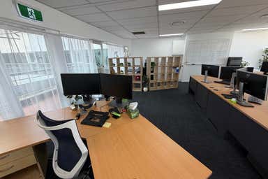 Suite 38 & 39, 120 Bloomfield Street Cleveland QLD 4163 - Image 3