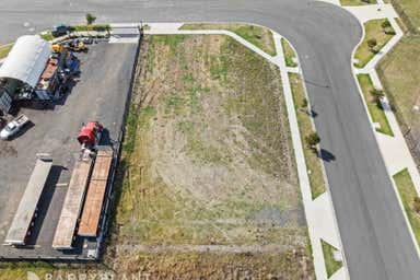 25 Anvil Avenue Kilmore VIC 3764 - Image 4