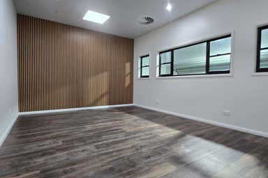 16/9 Greg Chappell Drive Burleigh Heads QLD 4220 - Image 3