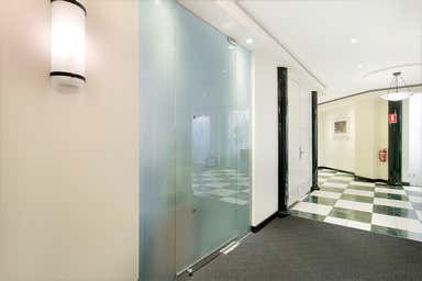 512/1 Queens Road Melbourne VIC 3000 - Image 4