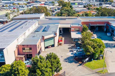 2/12 Hawker Street Currumbin Waters QLD 4223 - Image 3