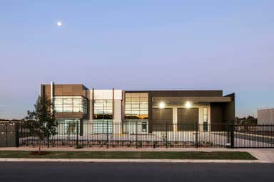 68 Reddish Close Epping VIC 3076 - Image 4