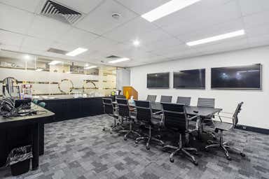 3/42 Cavendish Road Coorparoo QLD 4151 - Image 4