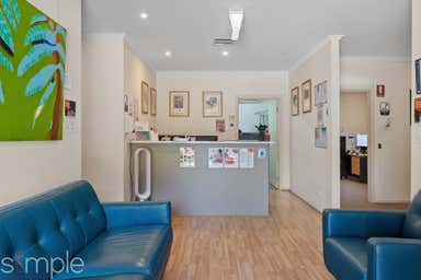 57 Fairholme Boulevarde Berwick VIC 3806 - Image 4