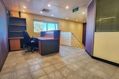 5a/242 Beringarra Avenue Malaga WA 6090 - Image 3