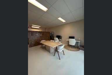 5/91 West Burleigh Road Burleigh Heads QLD 4220 - Image 4