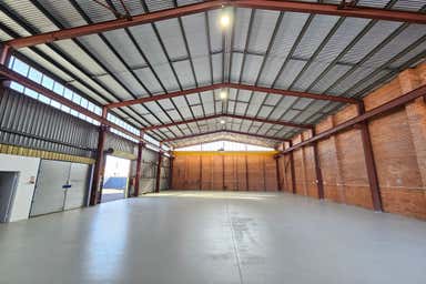 4 Barnett Court Morley WA 6062 - Image 4