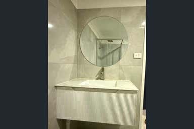 Oxley QLD 4075 - Image 3