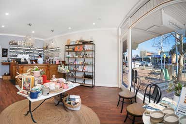 1/84 Main Street Mornington VIC 3931 - Image 4