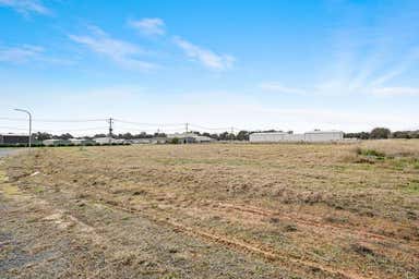 Lots 201 and 202 Kilnacroft Drive Jindera NSW 2642 - Image 4