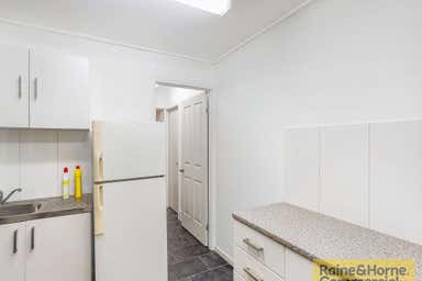 2A/37 Queens Road Everton Hills QLD 4053 - Image 4