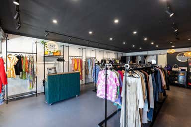 2/253 Ferry Road Southport QLD 4215 - Image 4