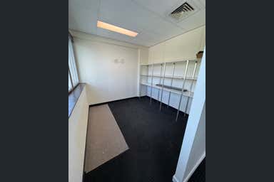 482 Kingsford Smith Drive Hamilton QLD 4007 - Image 4