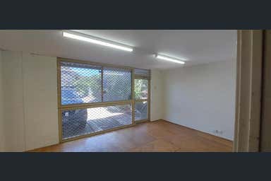 3/52 Irvine Drive Malaga WA 6090 - Image 4