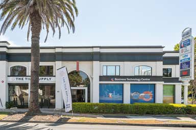 2/22 Crombie Avenue Bundall QLD 4217 - Image 3