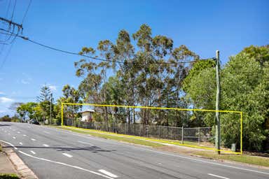 132 Ridgeway Avenue Southport QLD 4215 - Image 4