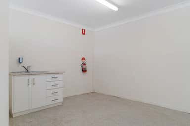 2/320 Ruthven Street Toowoomba City QLD 4350 - Image 4