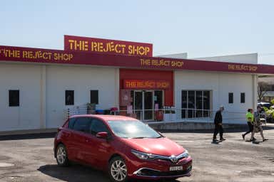 BWS & The Reject Shop, 25 Russell Street Tumut NSW 2720 - Image 4