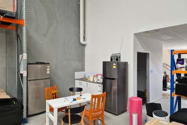 2/61 Industrial Circuit Cranbourne West VIC 3977 - Image 4