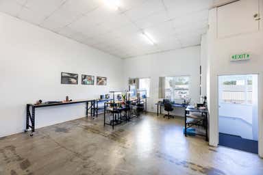 1b/38 Hutchinson Street Burleigh Heads QLD 4220 - Image 3